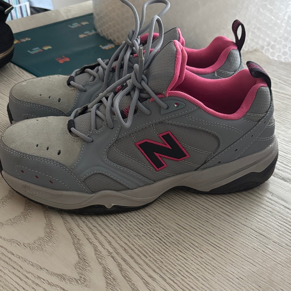 New Balance Women's Gray Sneakers with Pink Accents